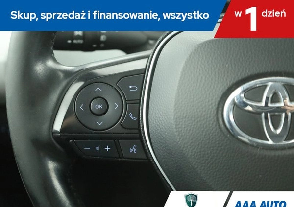 Toyota Corolla cena 73000 przebieg: 133542, rok produkcji 2019 z Bieruń małe 254